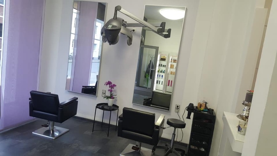 Royal Cuts Salon